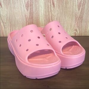 New Women’s CROCS Pink Stomp Slide Platform Sandals